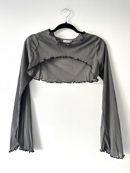 Graues Mesh Sleeve mit Trompetenärmeln und Ruffle Saum #236