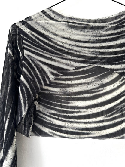 Transparentes Mesh Sleeve Weiß-Schwarz mit Trompetenärmeln #238