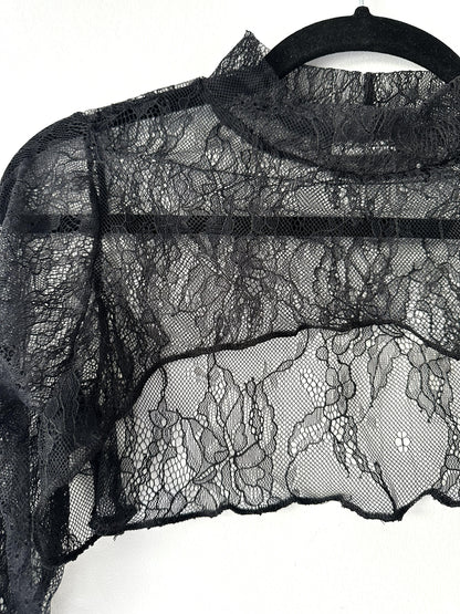 Schwarzes Spitzen Sleeve mit Kragen und Trompetenärmeln #239