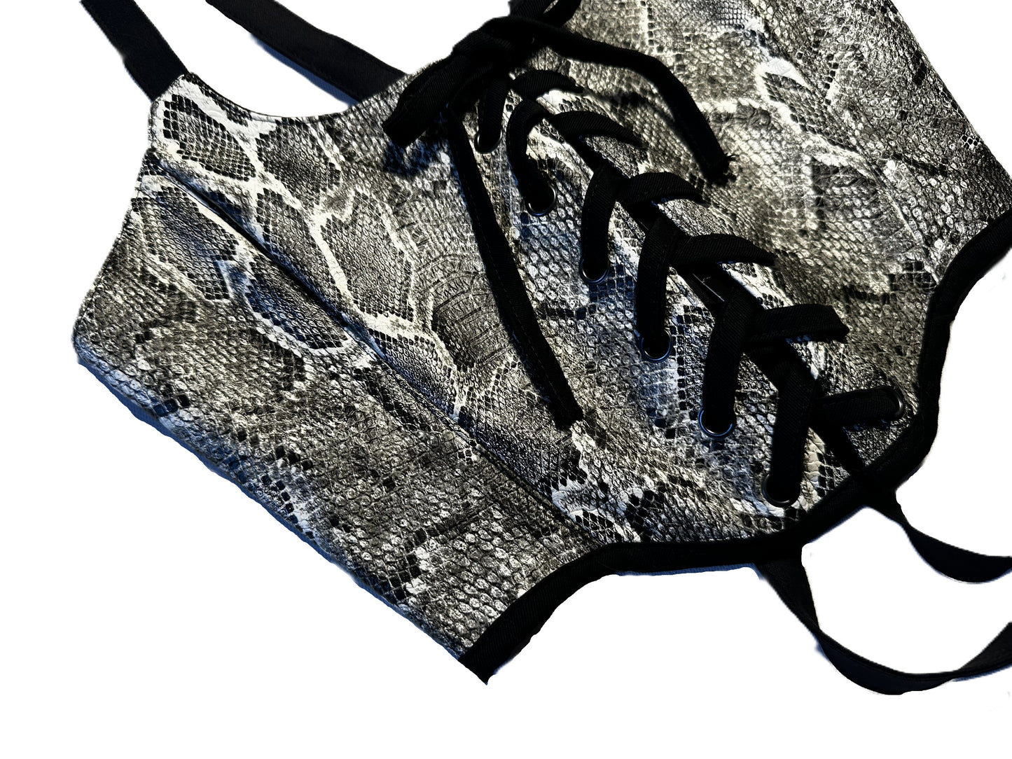 Corsage – Schwarz Weiß Schlangenmuster | Kunstleder mit Trägern & Frontschnürung | Handmade & Genderneutral #692
