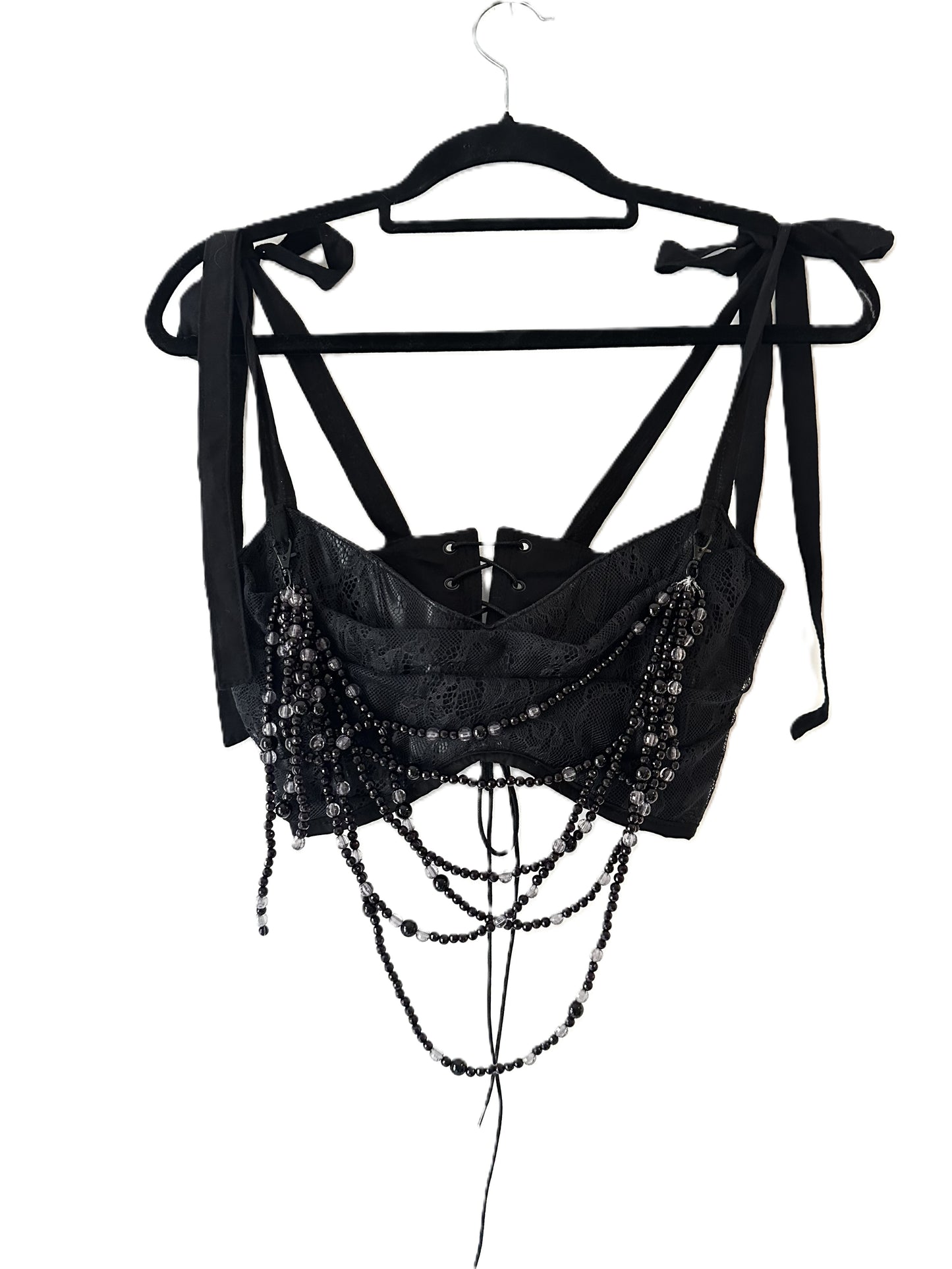 Cropped Lack-Korsett mit Spitze & Perlenkette | Collection 2026