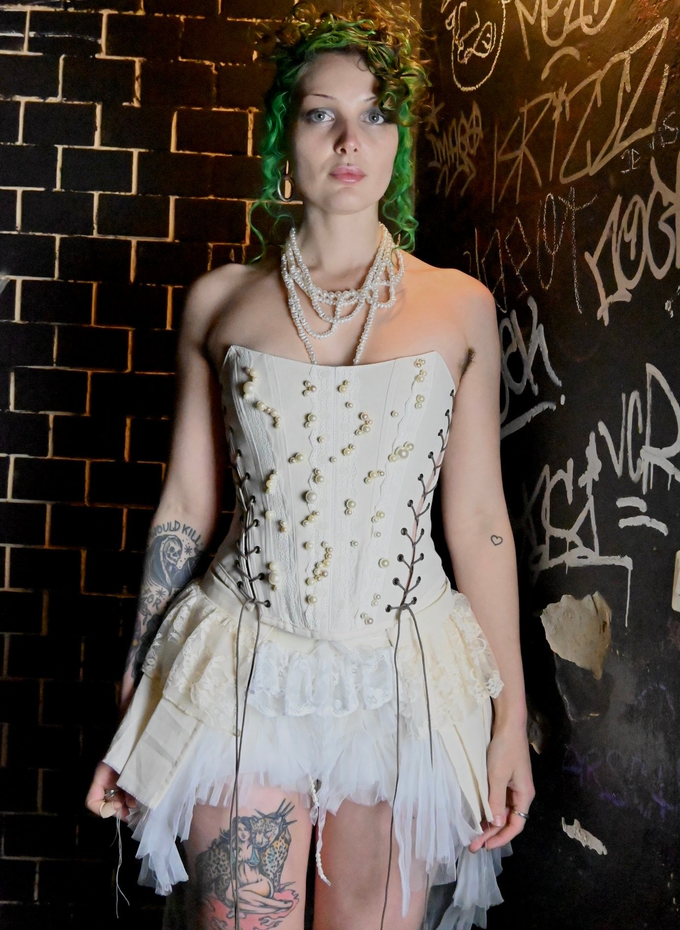 Handgefertigtes Hanf-Korsett mit Spitze & Perlen | Collection 2026