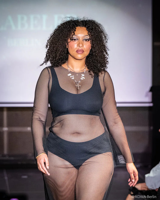 Bodenlanges Netzkleid mit Schlitz | Transparentes Maxi Dress | Collection 2026