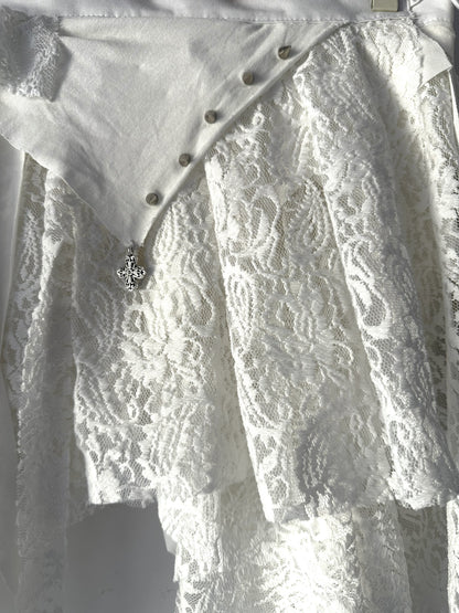 Fairy Lace Wrap Skirt White – Verstellbarer Elfenrock mit Kreuzdetail & Nieten #R041