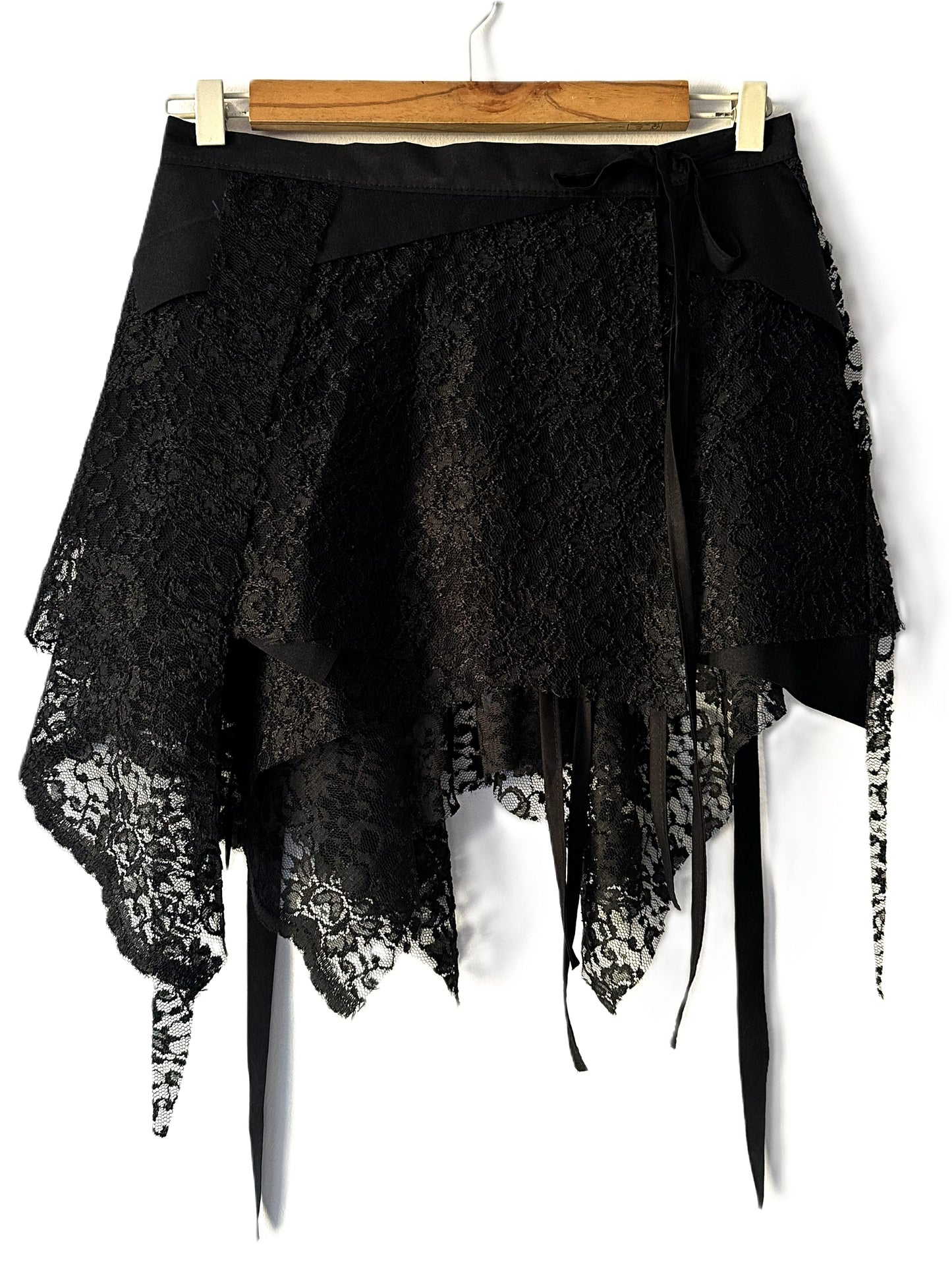 Champagne Fairy Wrap Skirt – Bestickter Spitzenrock mit Perlendetails #R043